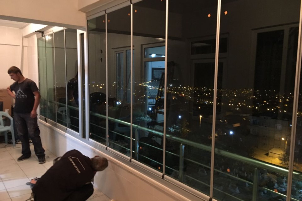Katlanır Cam Balkon Sistemleri